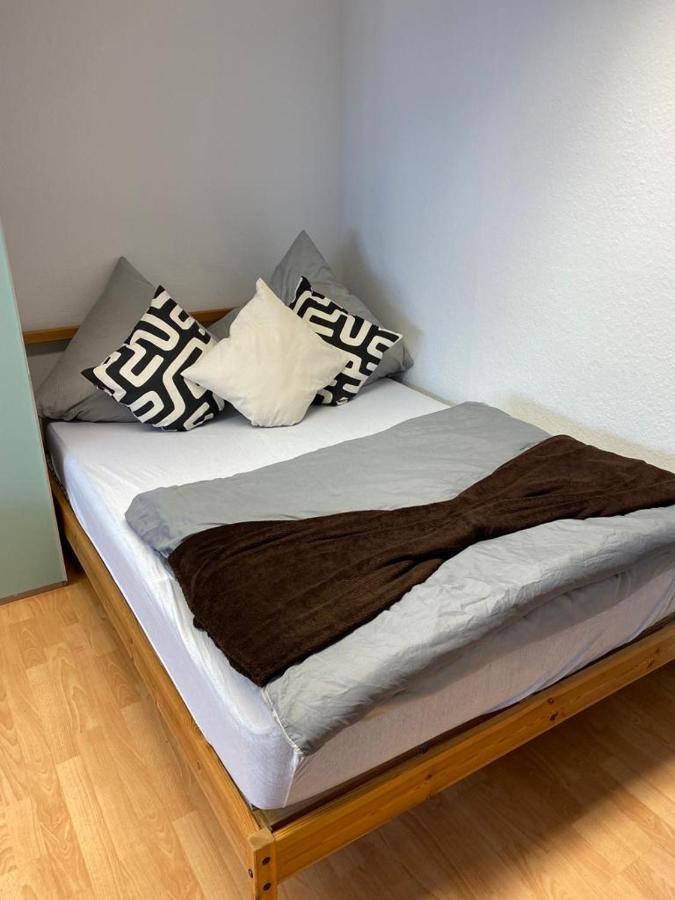 Ferienwohnung Monteurzimmer Karlsruhe Ngoại thất bức ảnh